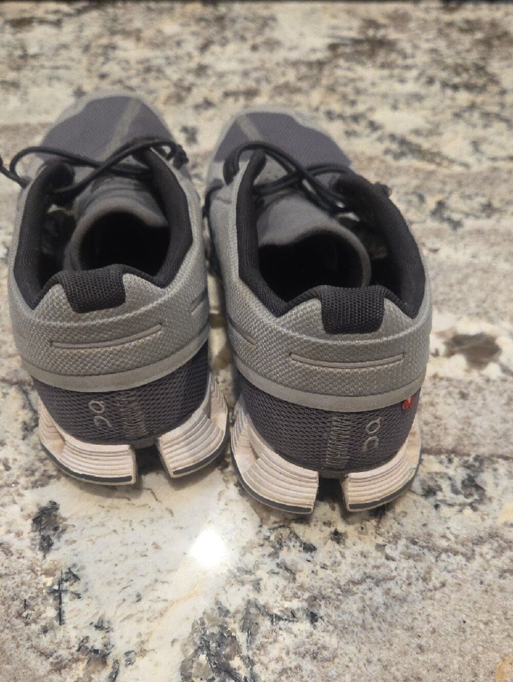 On Running Gray and Black Women 7.5 Cloud-Style Sneakers - Picture 6 of 11
